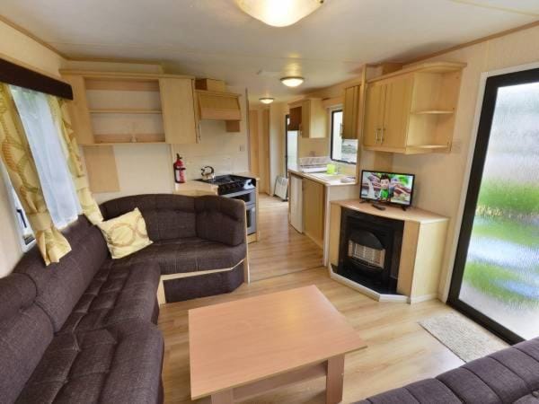 Kitchen or kitchenette, Seating area