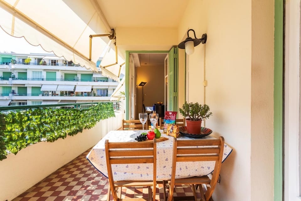 Balcony/Terrace, Dining area