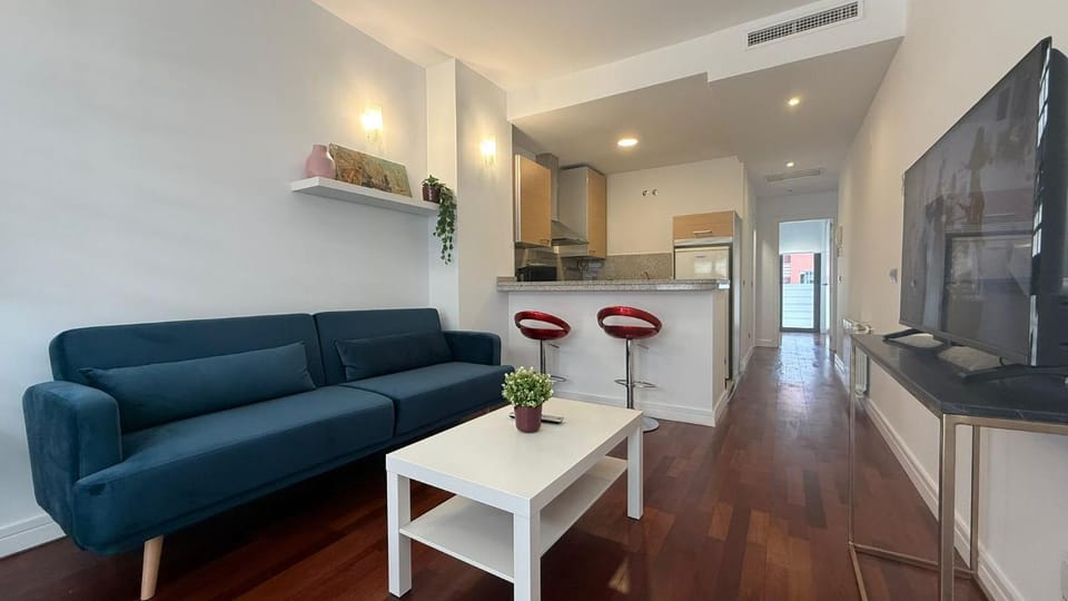Cozy apartment with pool and private parking - Coruña Apartment in Madrid