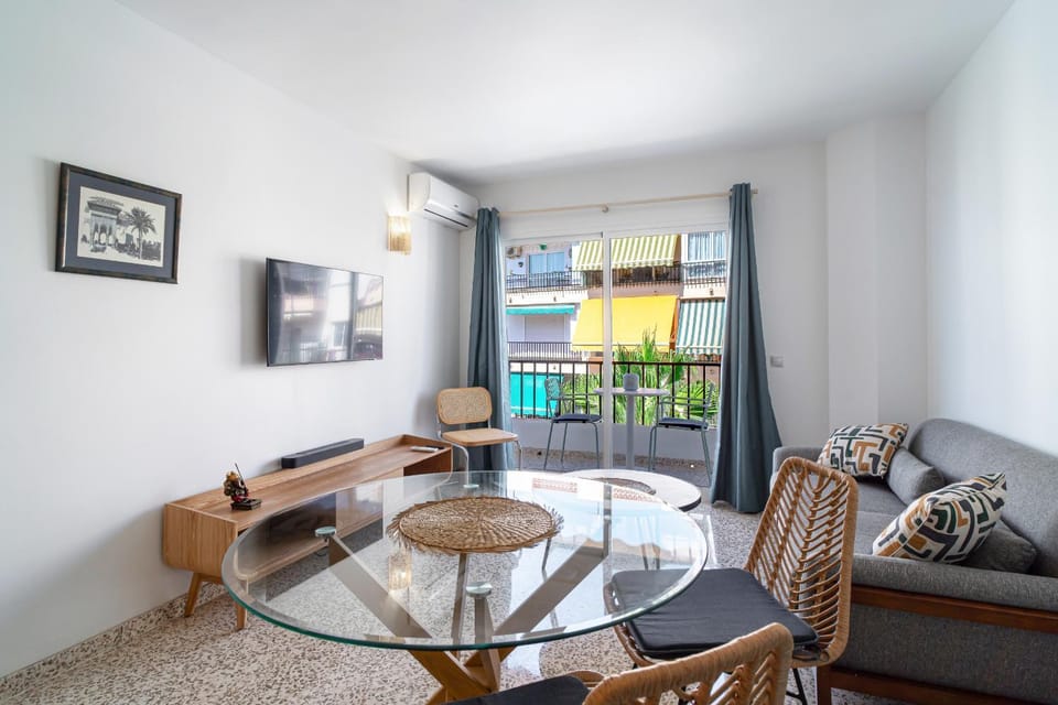 Communal lounge/ TV room, Living room