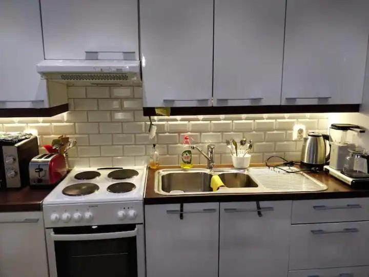 Coffee/tea facilities, Kitchen or kitchenette, Family, microwave, stove, toaster