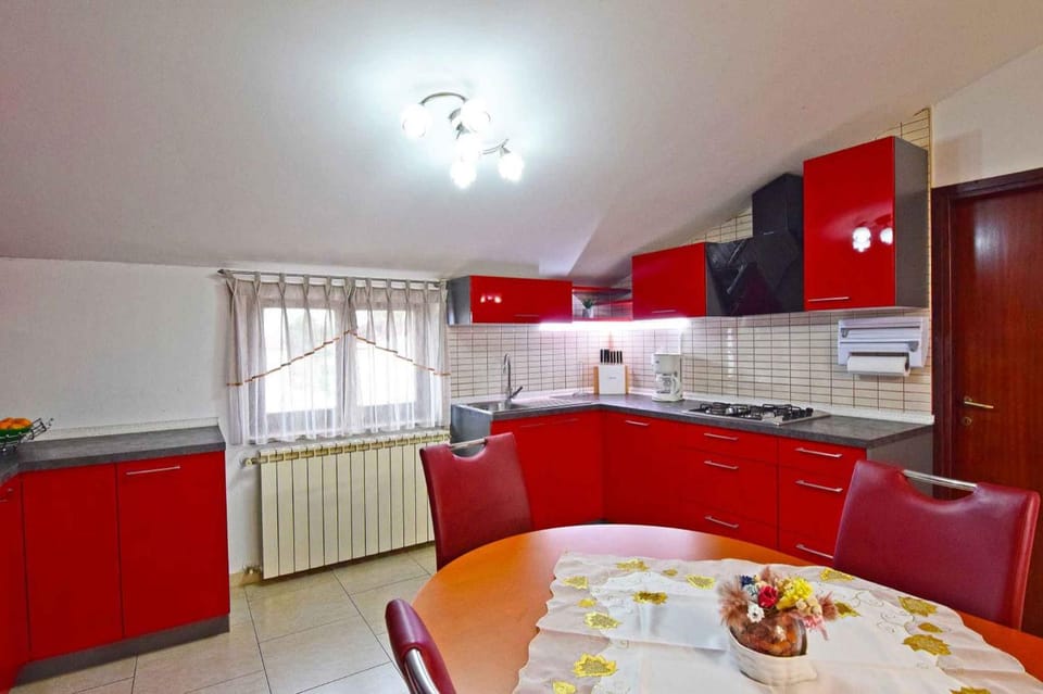 Coffee/tea facilities, Dining area