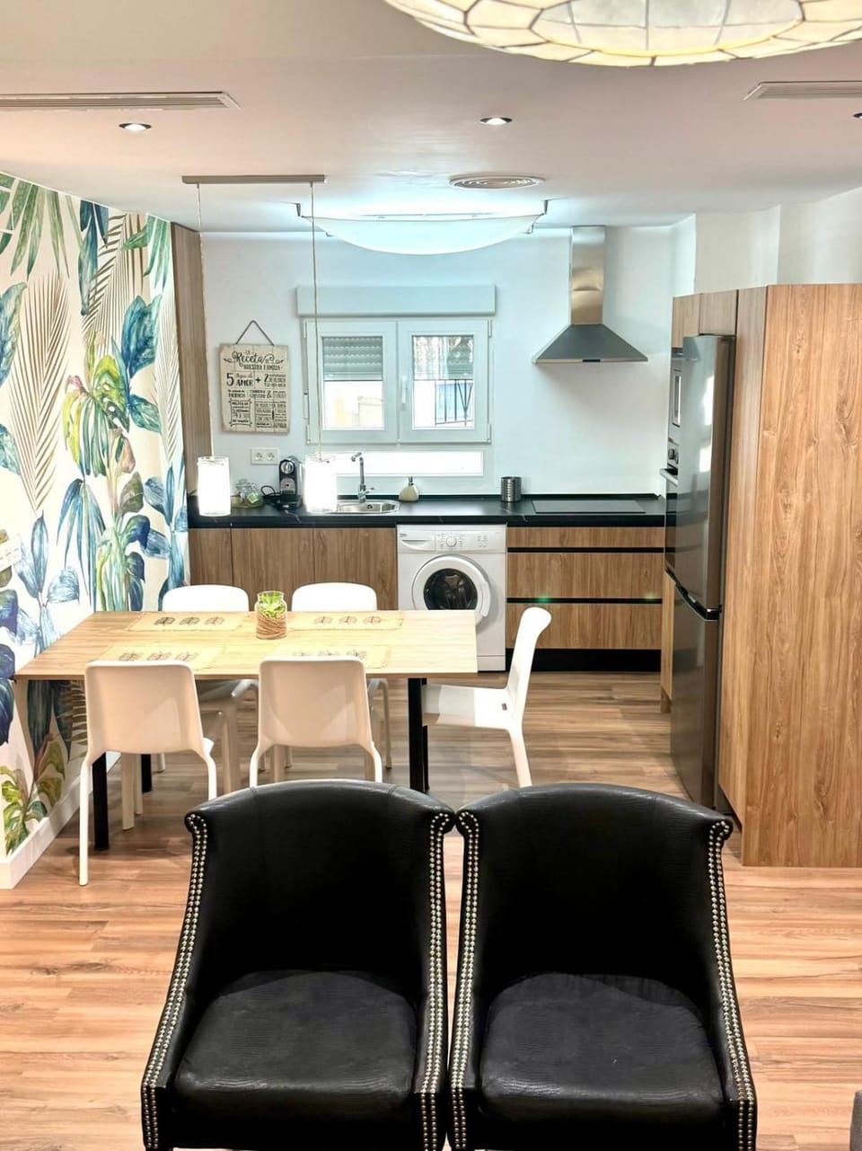 Kitchen or kitchenette, Living room, Seating area, Dining area, microwave, oven, stove, washing machine