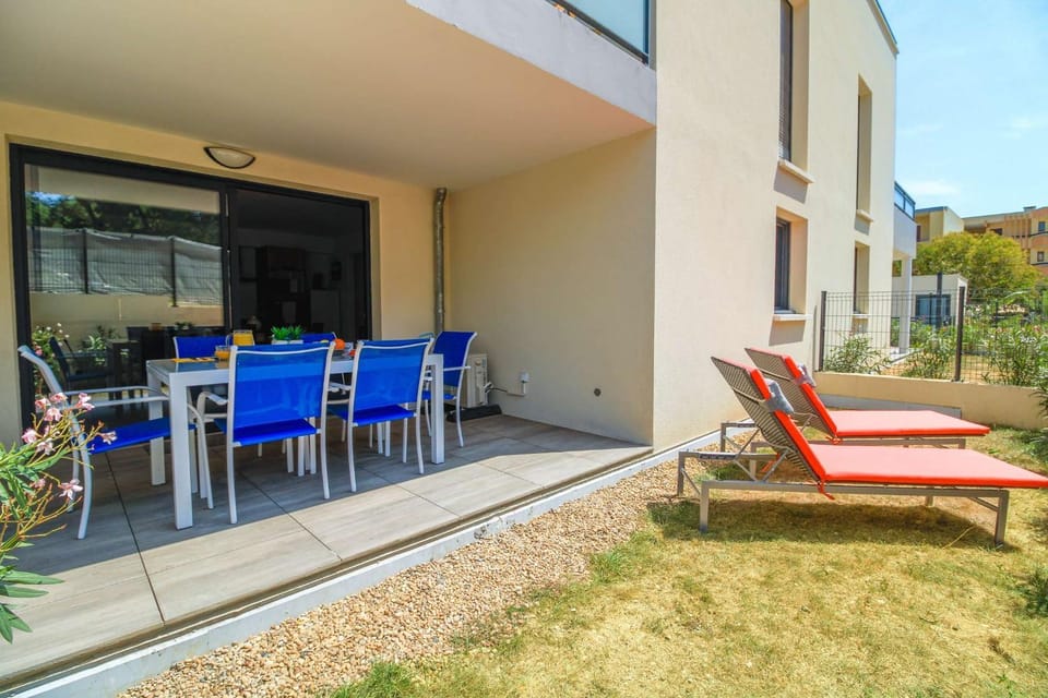 Patio, Garden, Balcony/Terrace, Living room, Dining area, sunbed