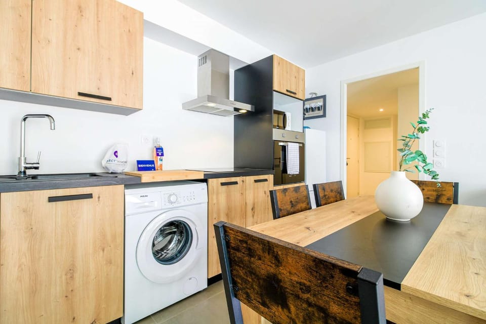Kitchen or kitchenette, Living room, Dining area, oven, stove, washing machine