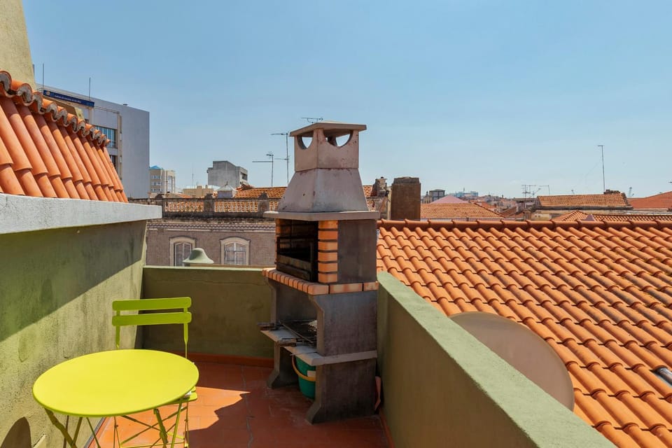 BBQ facilities, View (from property/room), Balcony/Terrace, Dining area