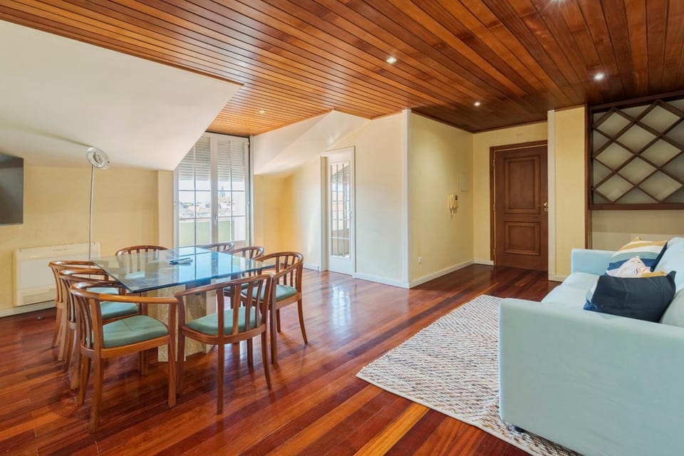 TV and multimedia, Living room, Decorative detail, Dining area