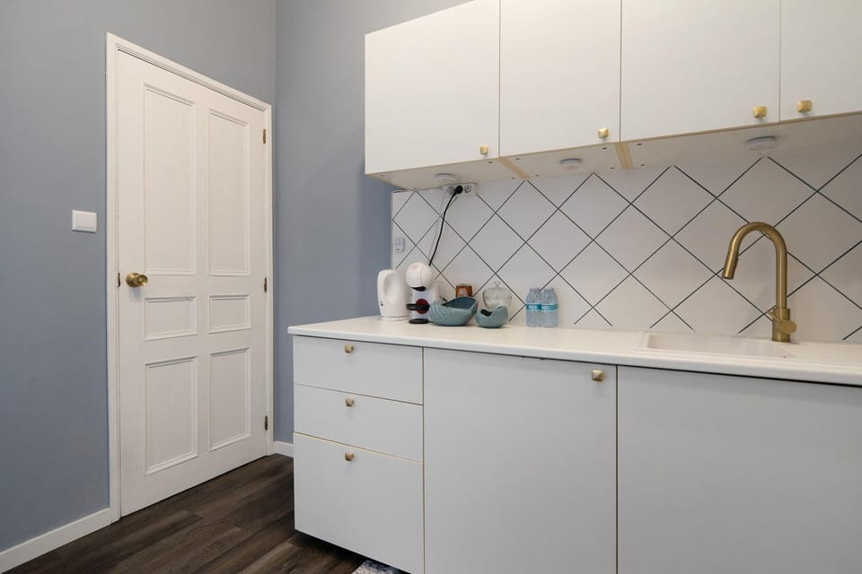 Kitchen or kitchenette, Living room