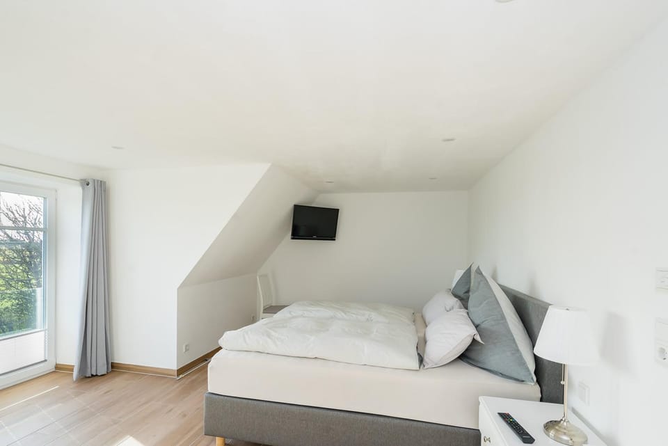 Property building, Living room, Bedroom