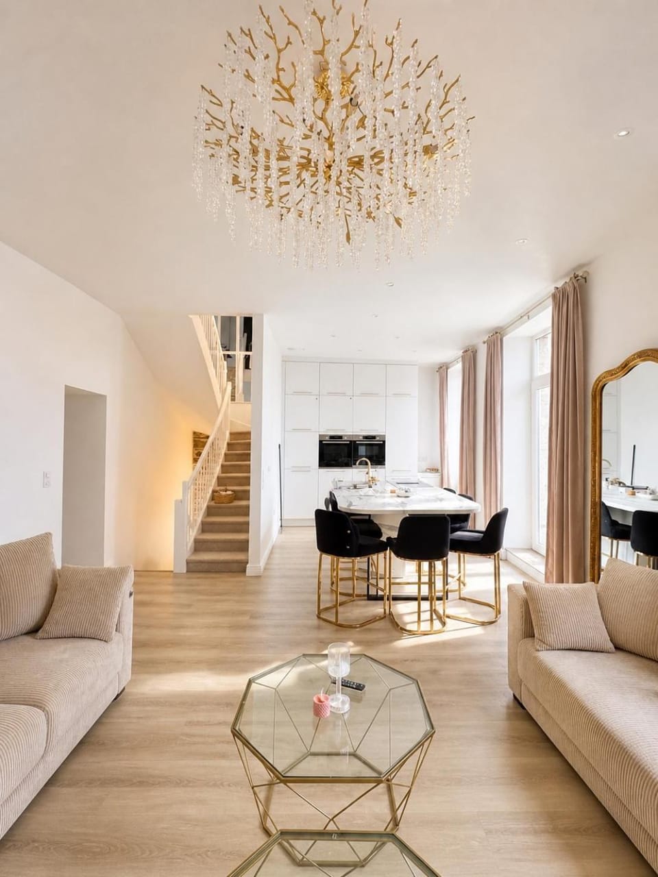 Vue port & ville close maison lumineuse 6 pers Apartment in Concarneau