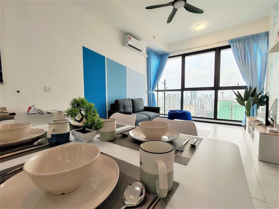 Living room, Seating area, Dining area, air conditioner