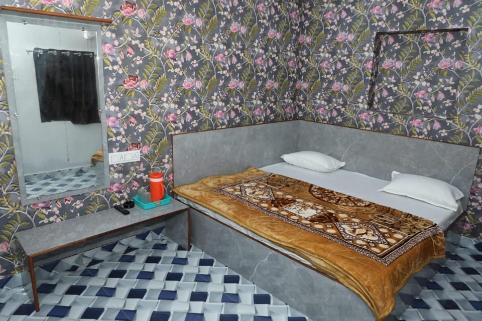 Hotel Banwari Palace Country House in India