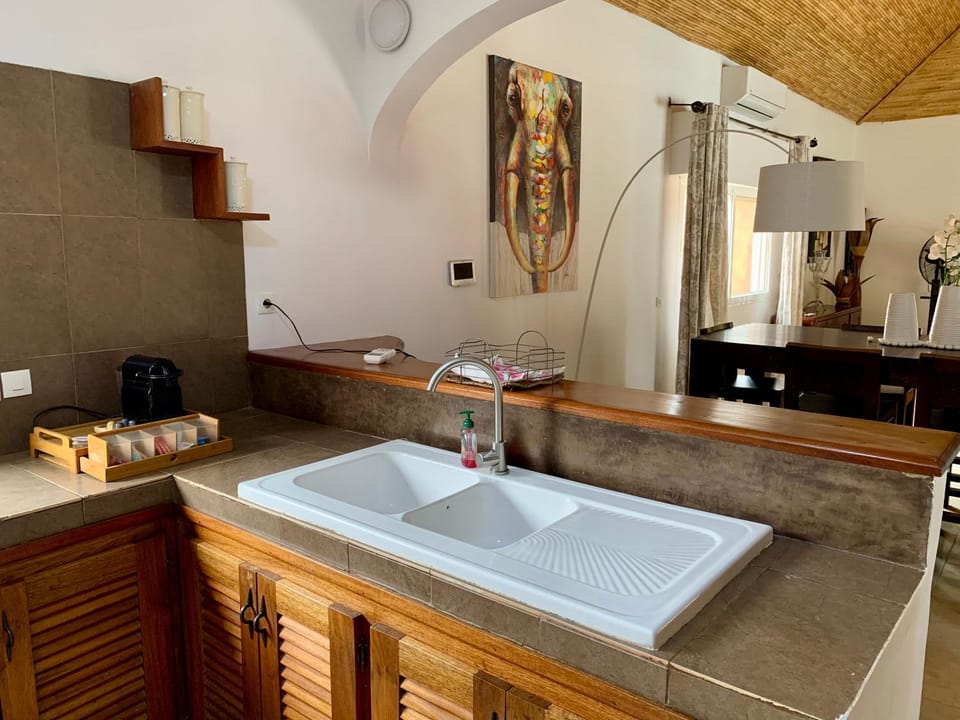 Coffee/tea facilities, Communal kitchen, kitchen, kitchen