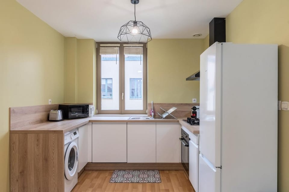 Bright 1 bedroom apartment, close to city center Apartment in Hauts-de-France