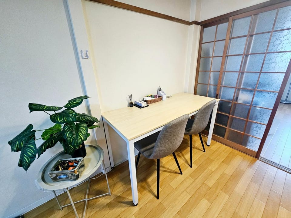 Seating area, Dining area