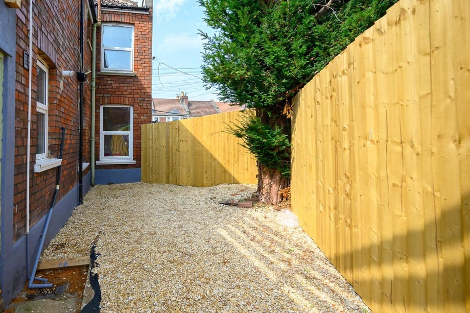 Property building, Day