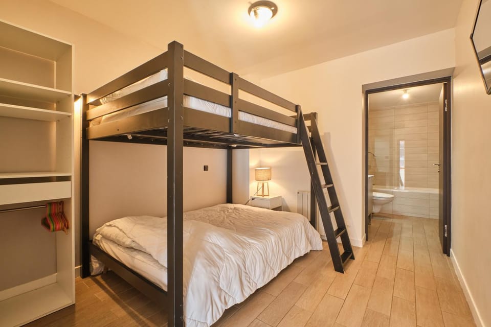 Property building, Living room, Bedroom