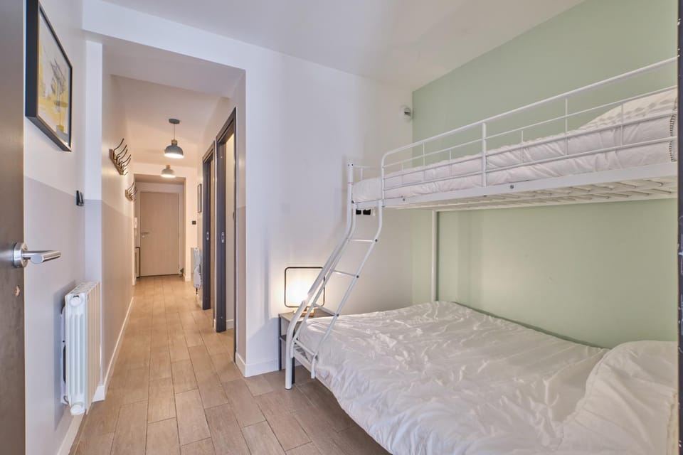 Property building, Living room, Bedroom