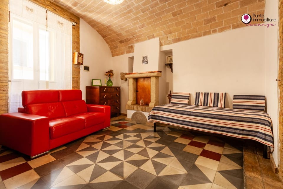 Bed, Living room, Seating area