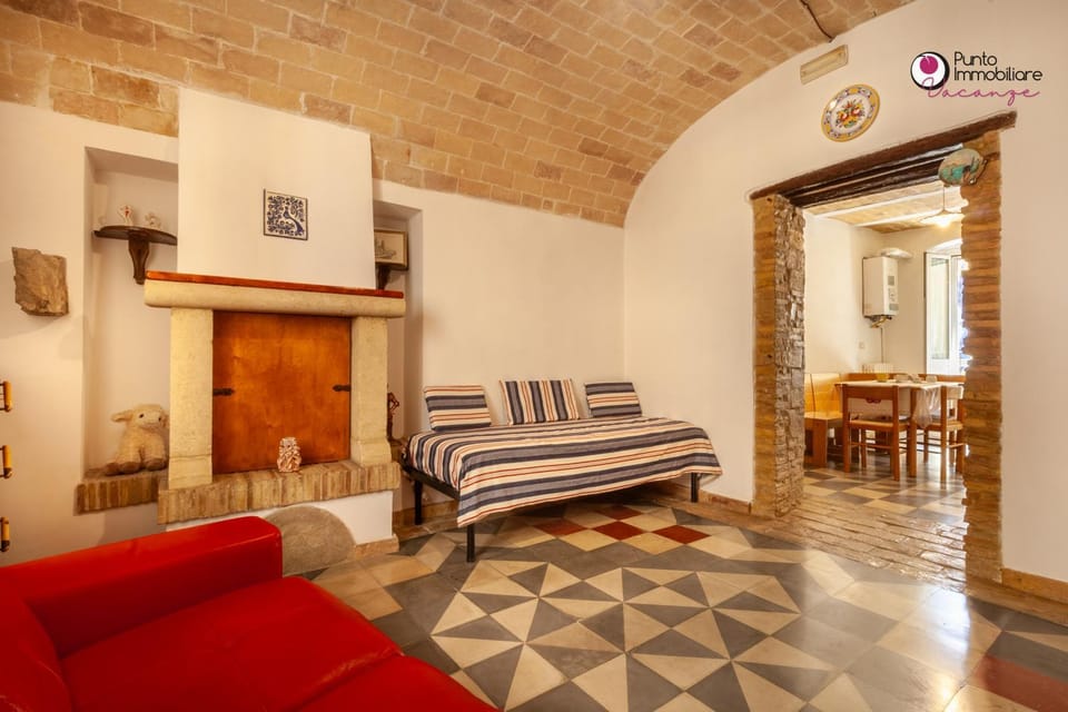 Bed, Living room, Seating area