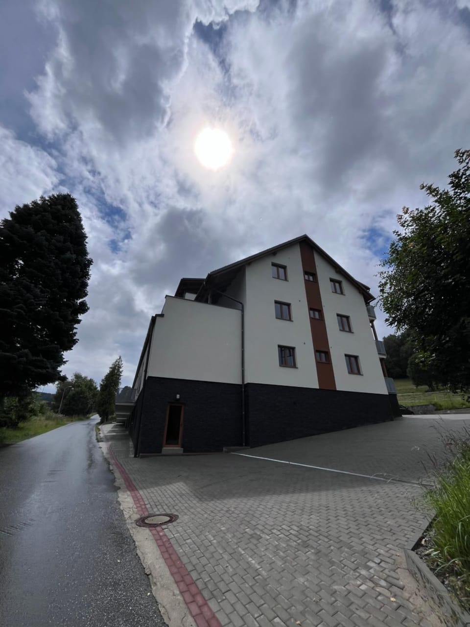 Property building, Day, Neighbourhood