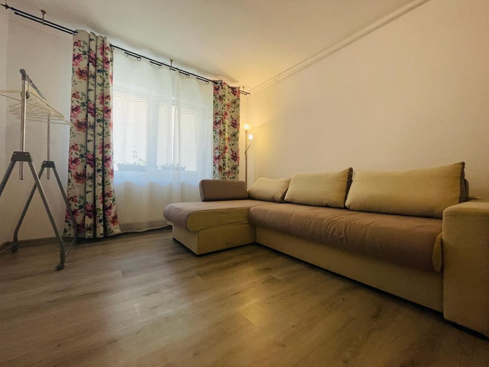 Cazare Balo Apartment in Brașov County