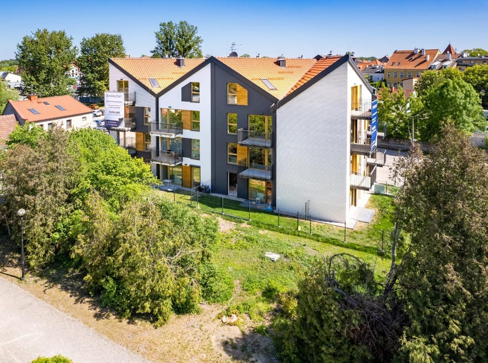 Property building, Neighbourhood, Garden view