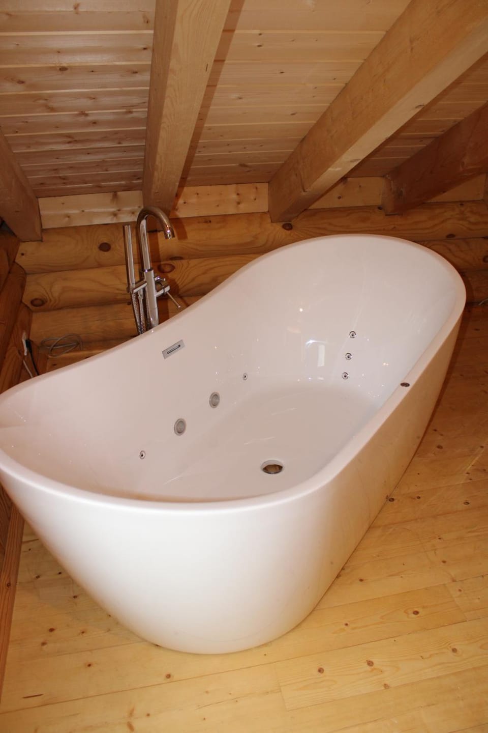 Hot Tub, Bathroom