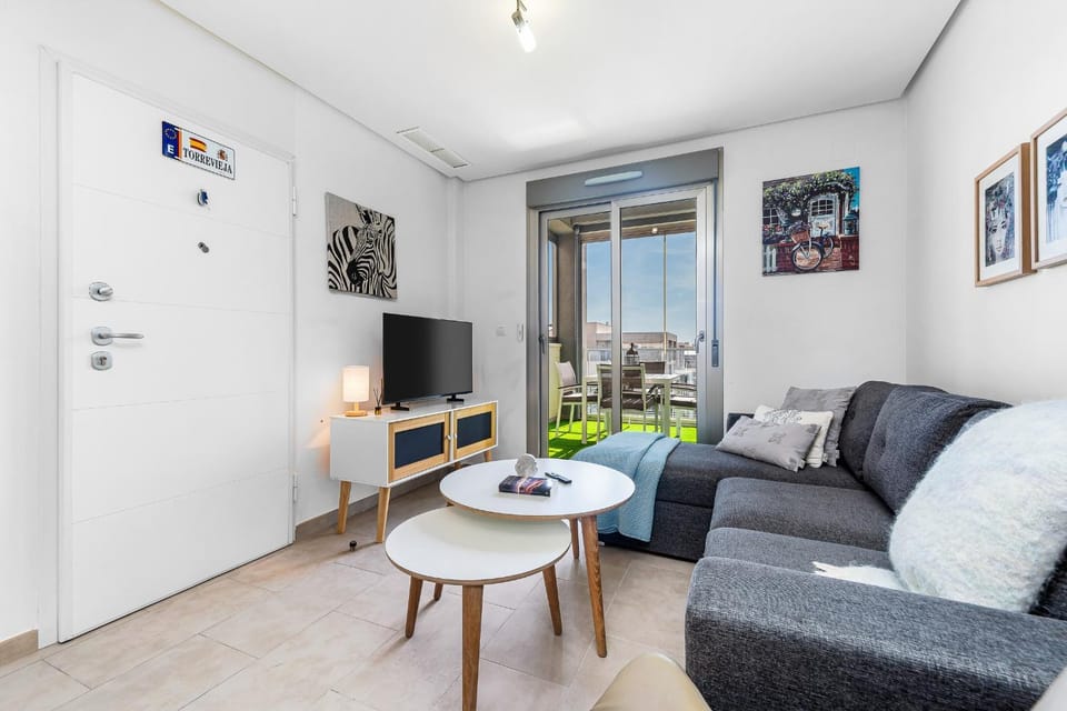 Communal lounge/ TV room, Living room