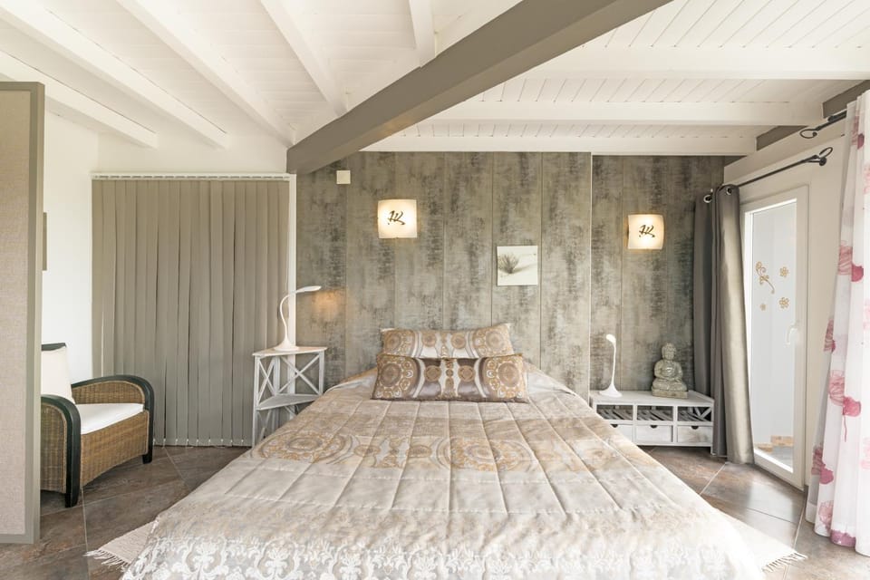 Living room, Bedroom