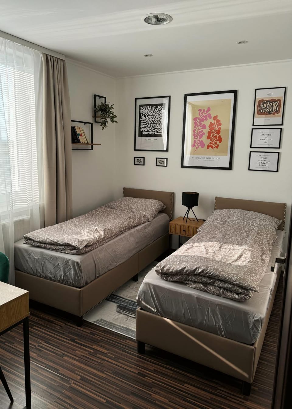 Moderný 2-spálňový apartmán Twins White s balkónom Apartment in Slovakia
