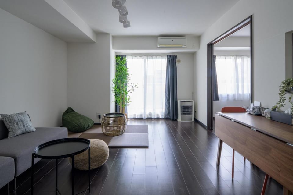 Living room, Dining area, air conditioner