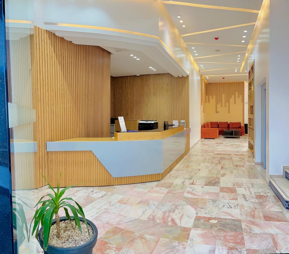 Property building, Restaurant/places to eat, Communal lounge/ TV room, Massage, Massage, Steam room, Spa and wellness centre/facilities, Spa and wellness centre/facilities, Business facilities, Banquet/Function facilities, Seating area, Dining area, Meeting/conference room, Shopping Area, Swimming pool, Meals, Breakfast