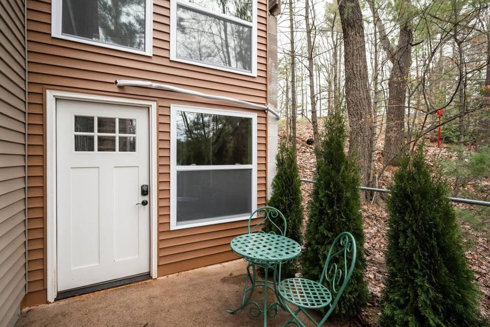 Tiny Loft-Spider Lake-SUP Rentals-Beach-10mi to TC House in Spider Lake