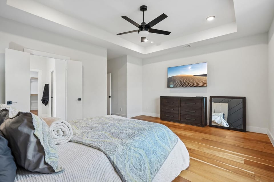 Bed, Bedroom
