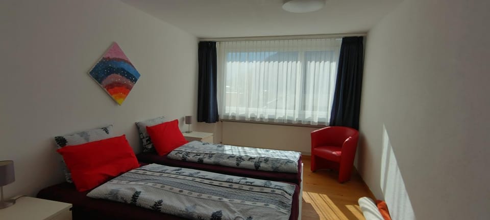 Bed, Photo of the whole room, Bedroom