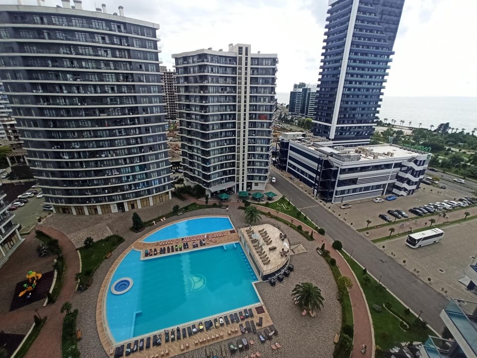 Day, Neighbourhood, Pool view, Swimming pool, Parking
