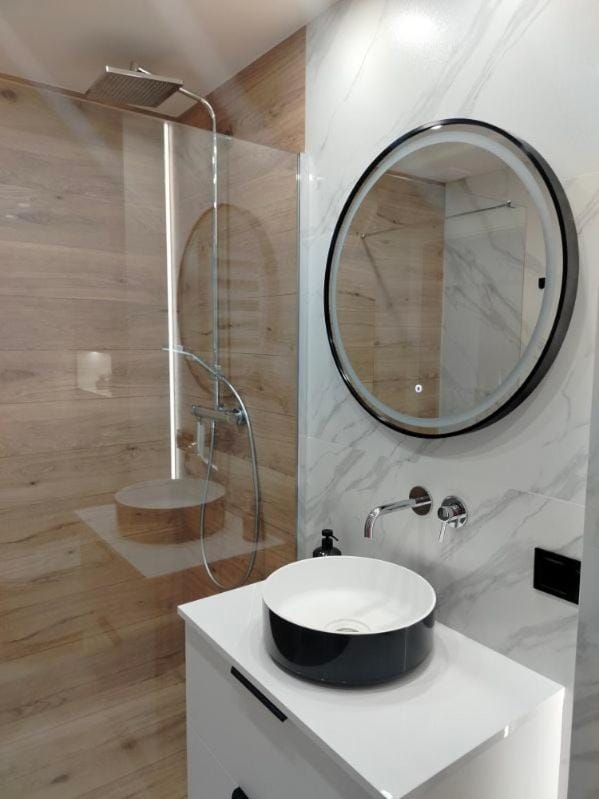 Shower, Bathroom
