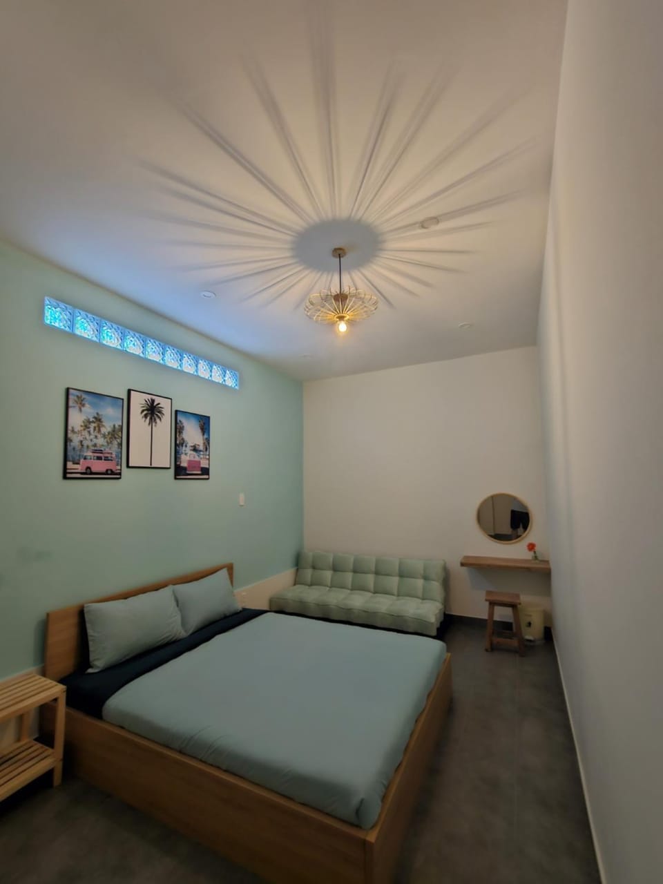 Photo of the whole room