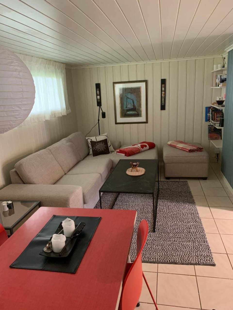 Sentrumsnær kjellerleilighet, nær sykehus og høgskole, parkering Apartment in Rogaland
