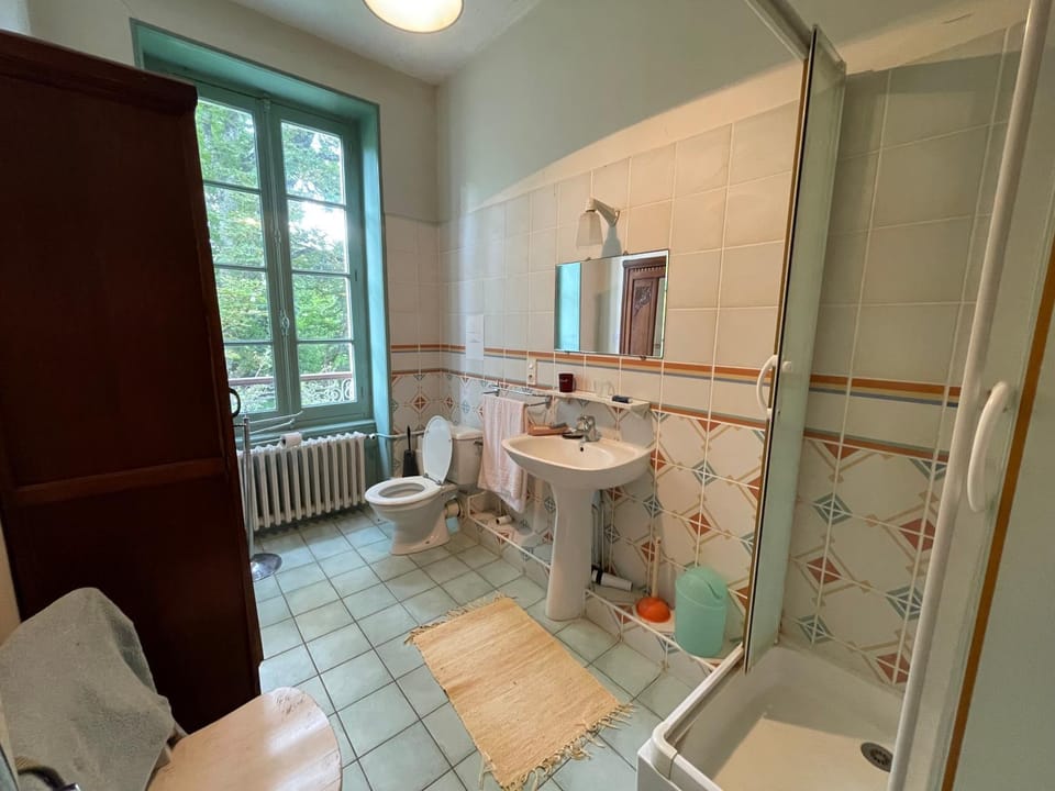 Shower, Toilet, Bathroom