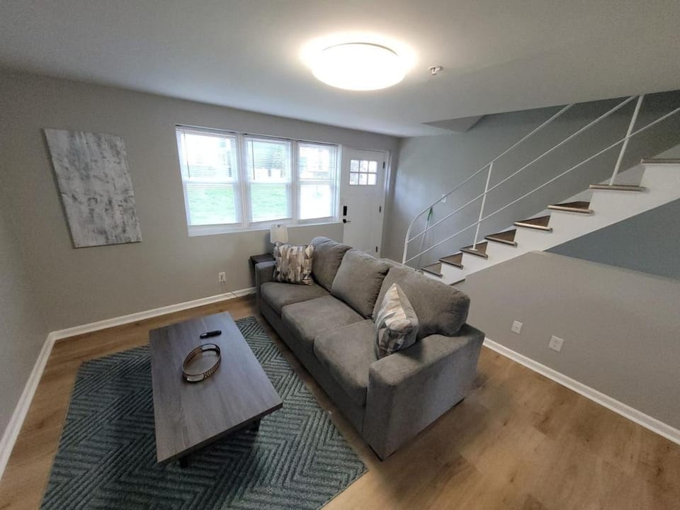 Davenport Dwellings 10- By UNMC Apartment in Omaha