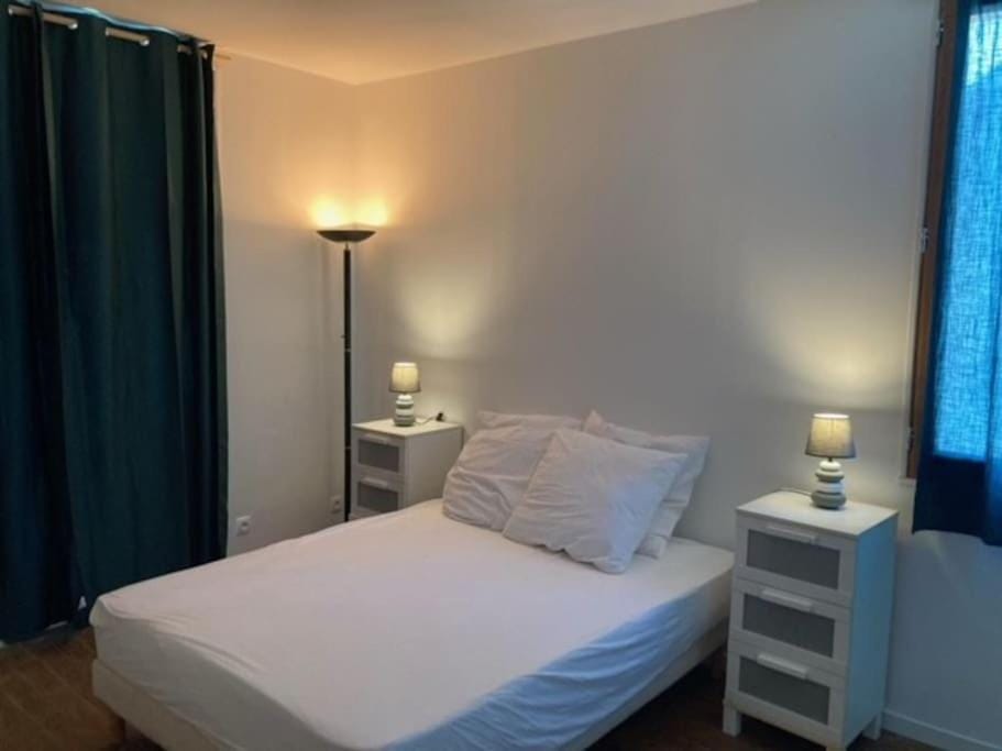 Bed, Bedroom