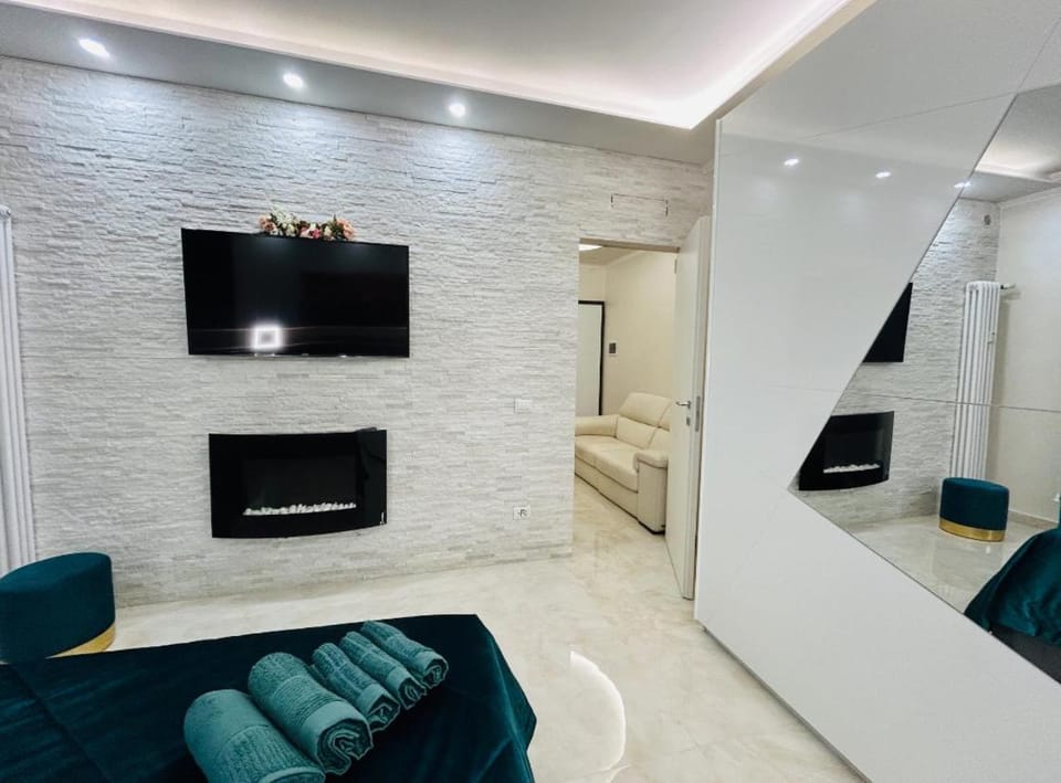 Communal lounge/ TV room, TV and multimedia, Seating area, Evening entertainment