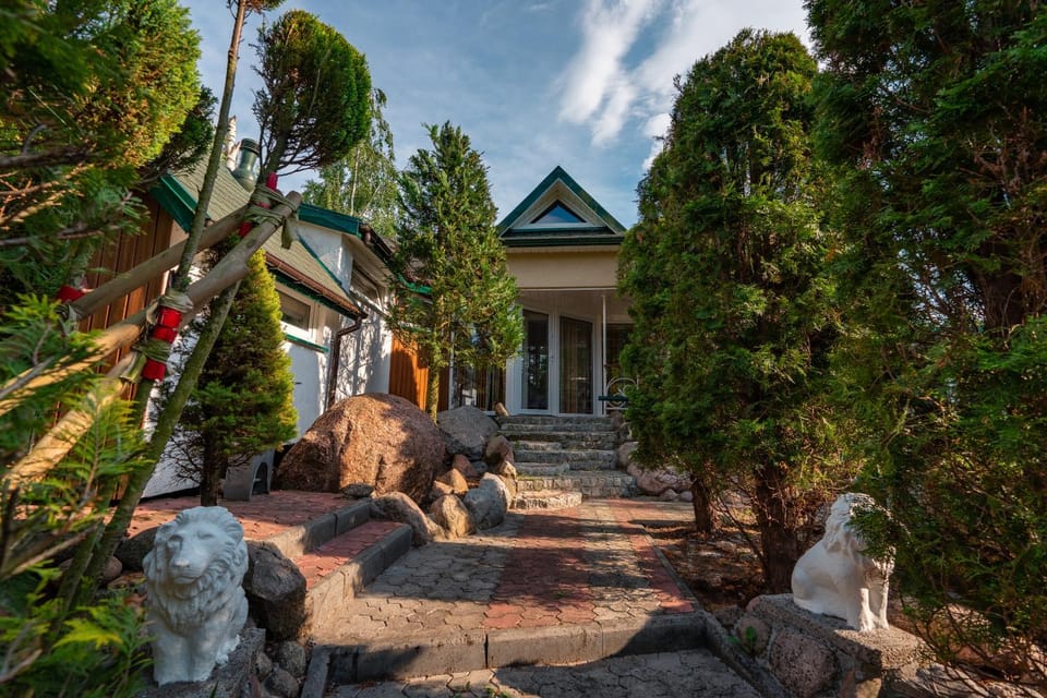 Property building, Garden