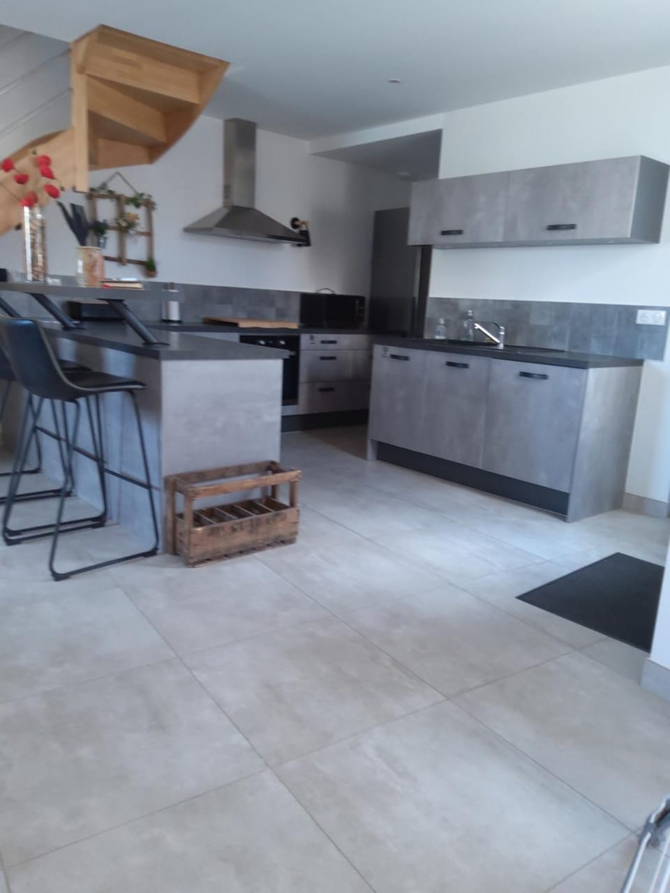 Kitchen or kitchenette