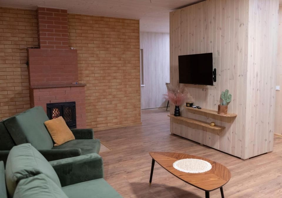 TV and multimedia, Living room, fireplace