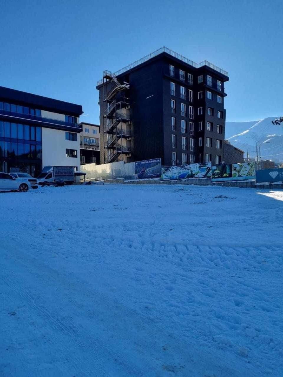 Property building, Day