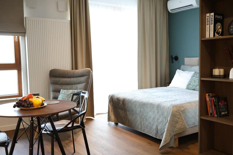 Bed, air conditioner