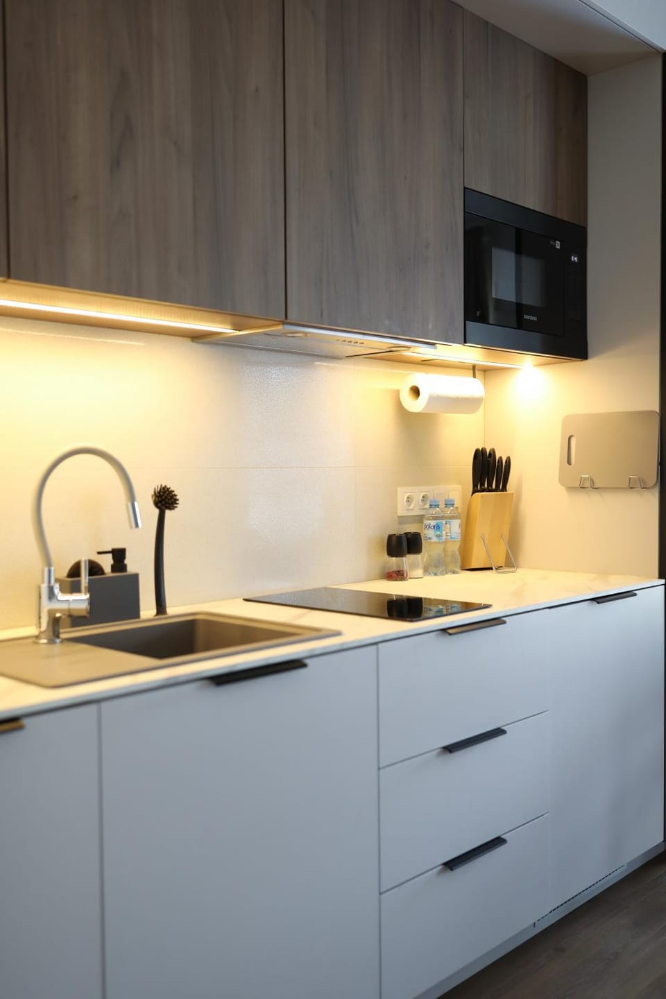 Kitchen or kitchenette, pet friendly, stove